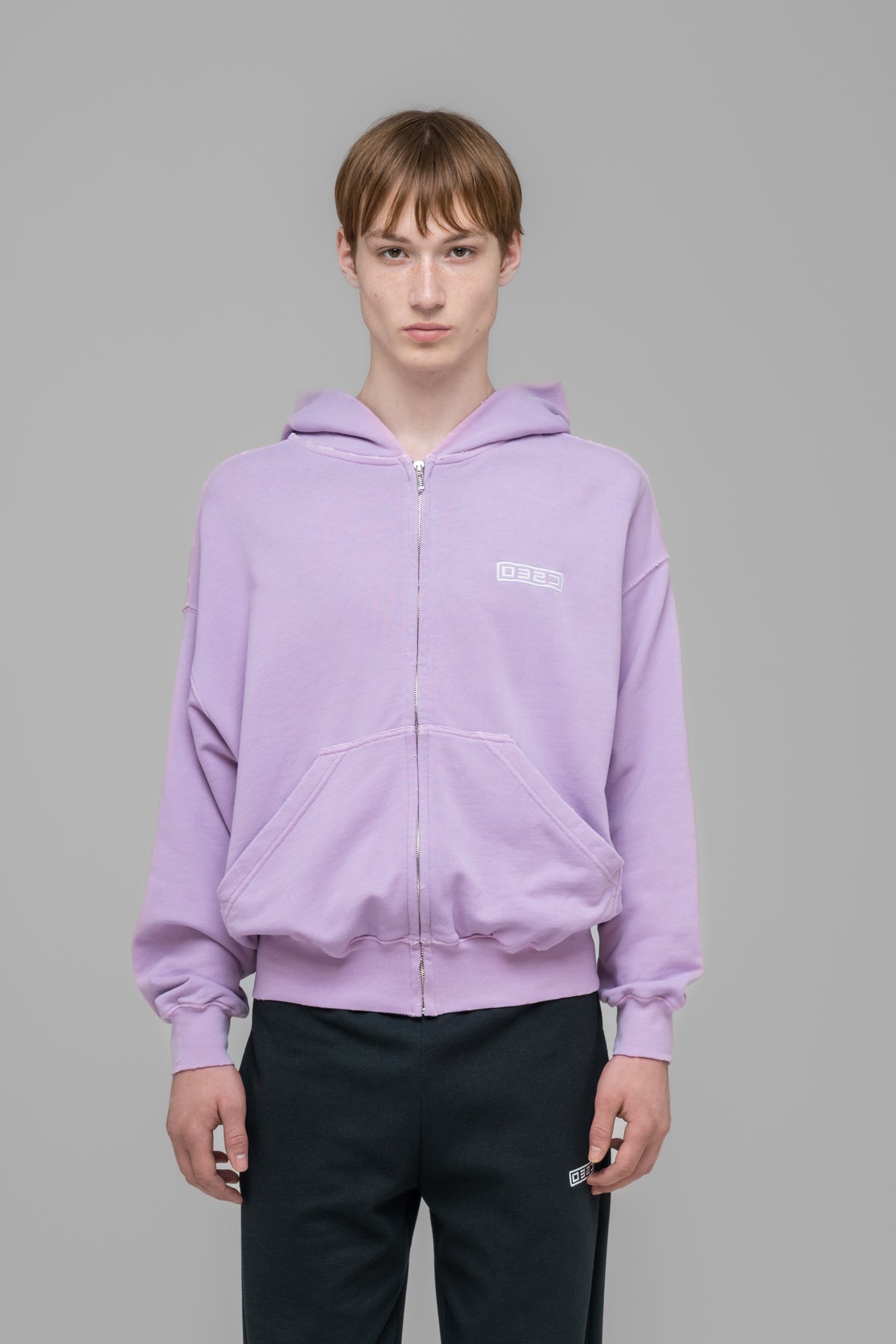 "ROUTINE" ZIP HOODIE PINK