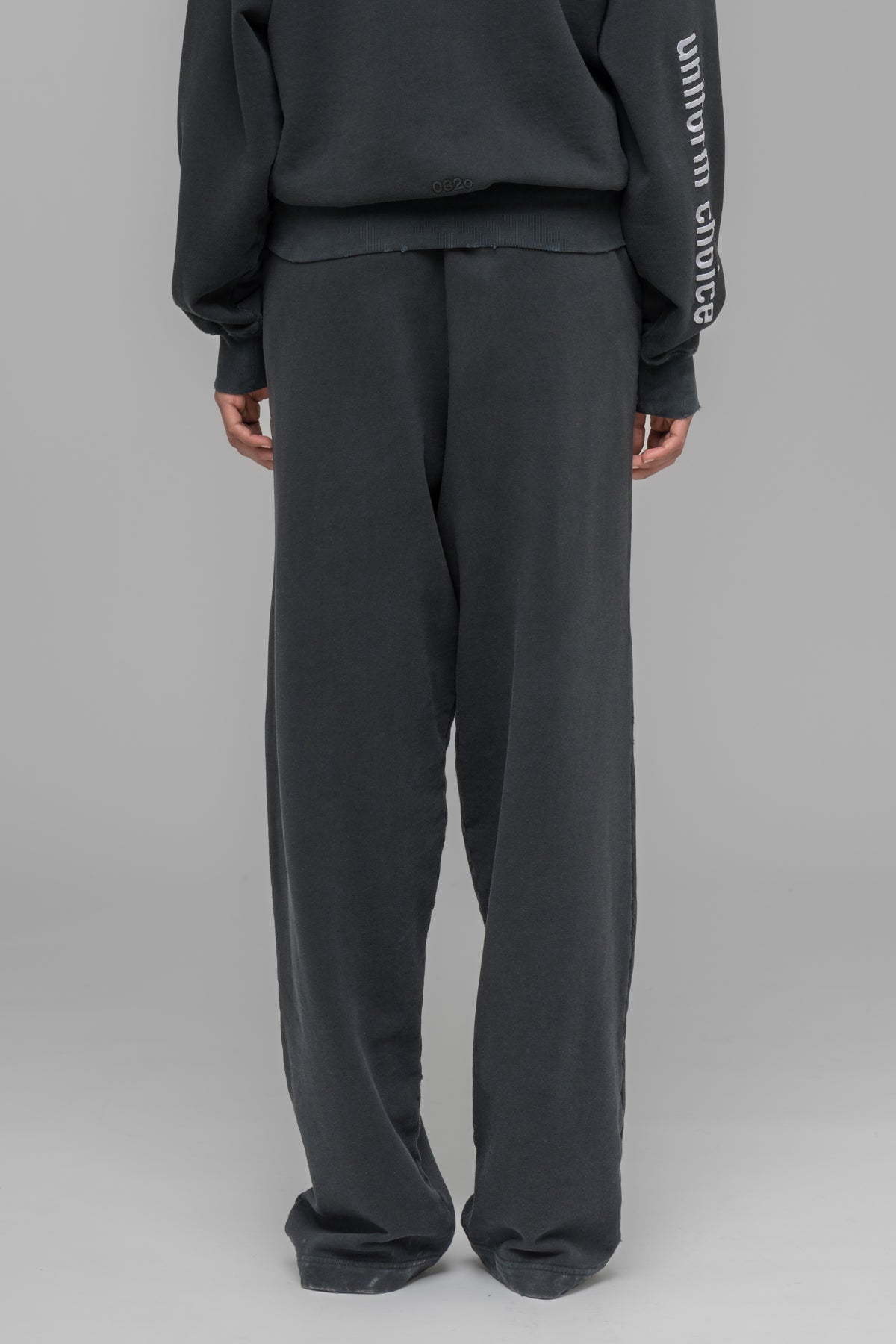 "OUTLAW" OVERSIZED SWEATPANTS