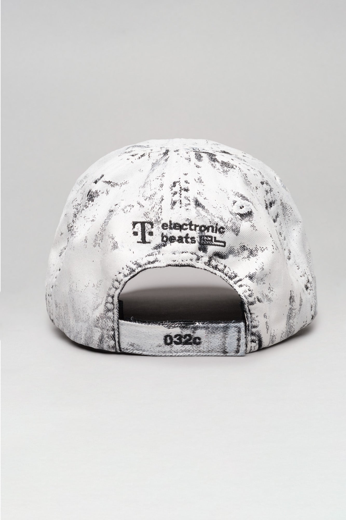 "PAINTED" CAP