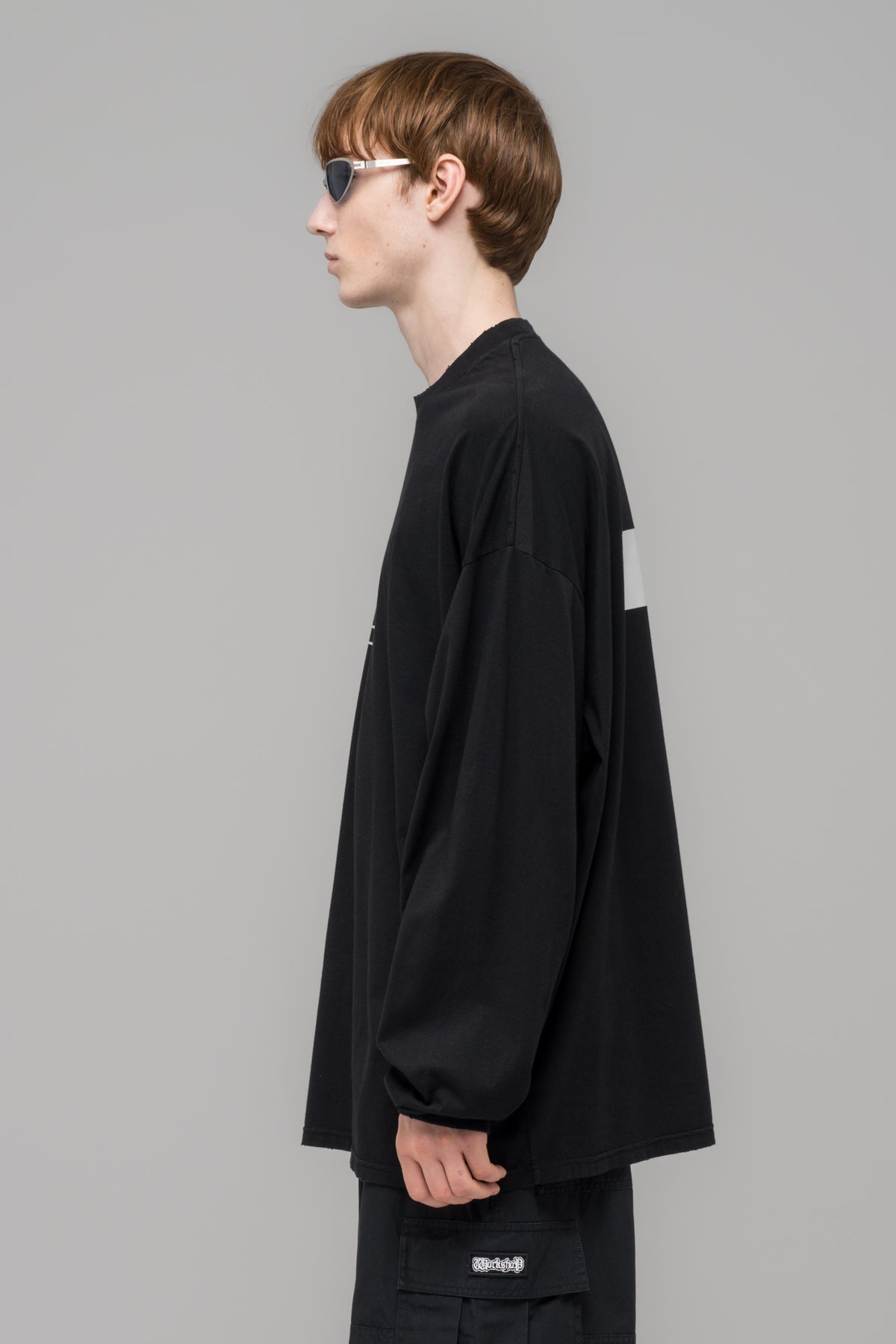 "FAINTING CROSS" OVERSIZED LONGSLEEVE