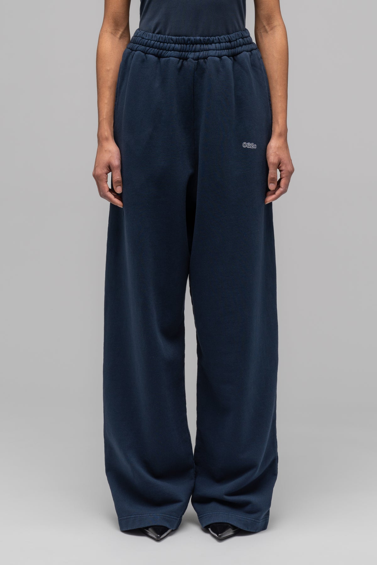 "RÓZSA VICTORIA" STRAIGHT CUT SWEATPANTS