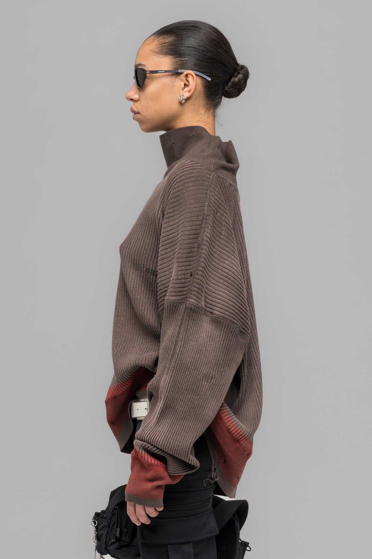 "TRAILER" KNIT TURTLENECK